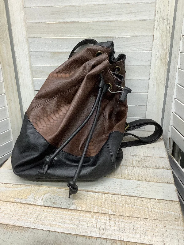 Backpack By Clothes Mentor  Size: Medium